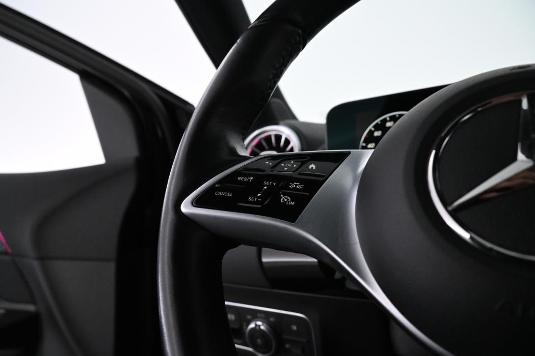 MERCEDES-BENZ B 2023