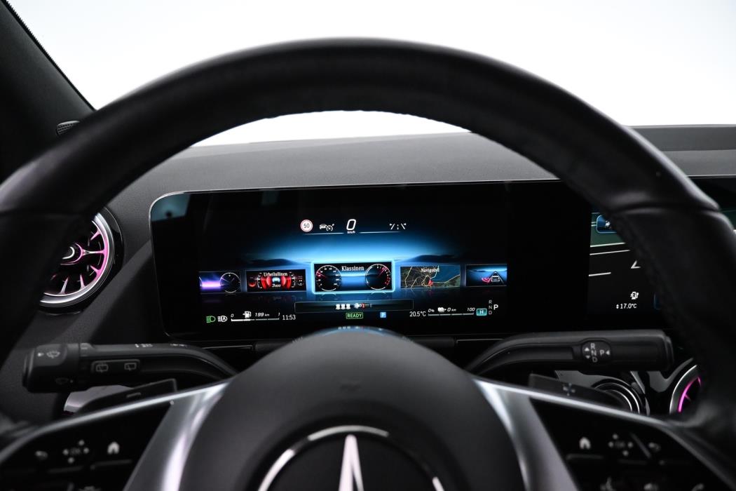 MERCEDES-BENZ B 2023