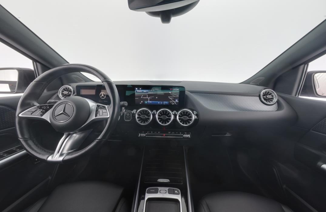 MERCEDES-BENZ B 2023