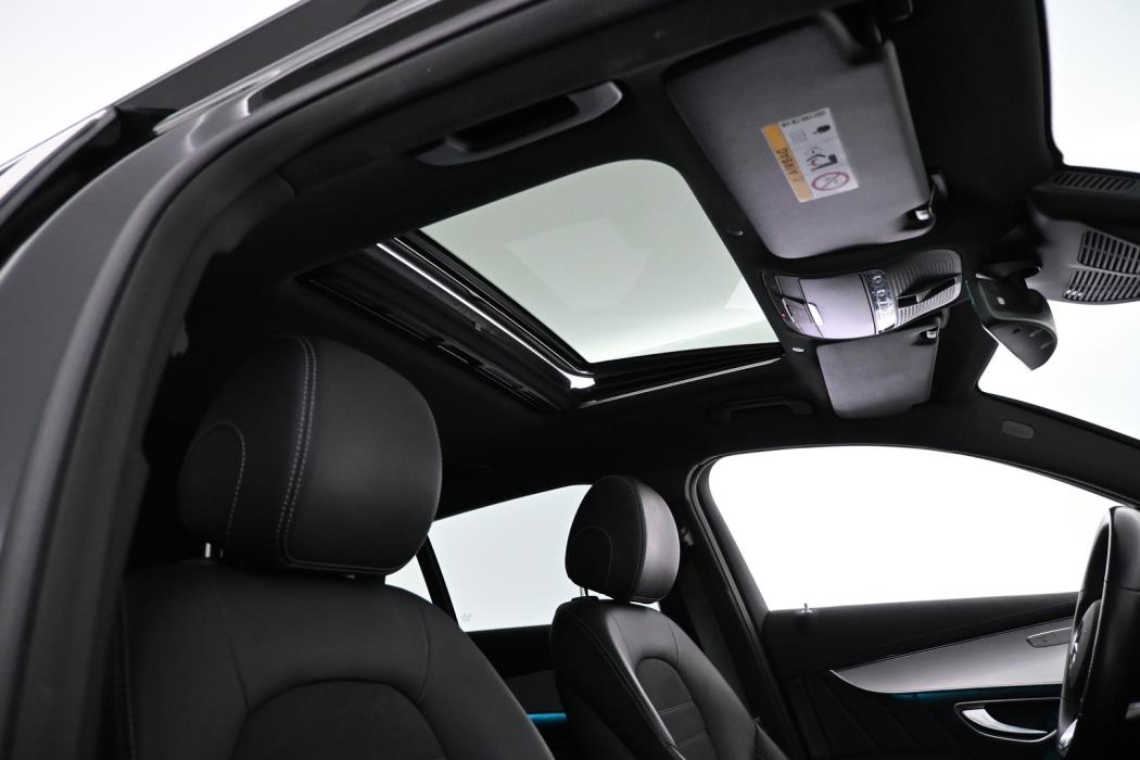 MERCEDES-BENZ EQC 2021