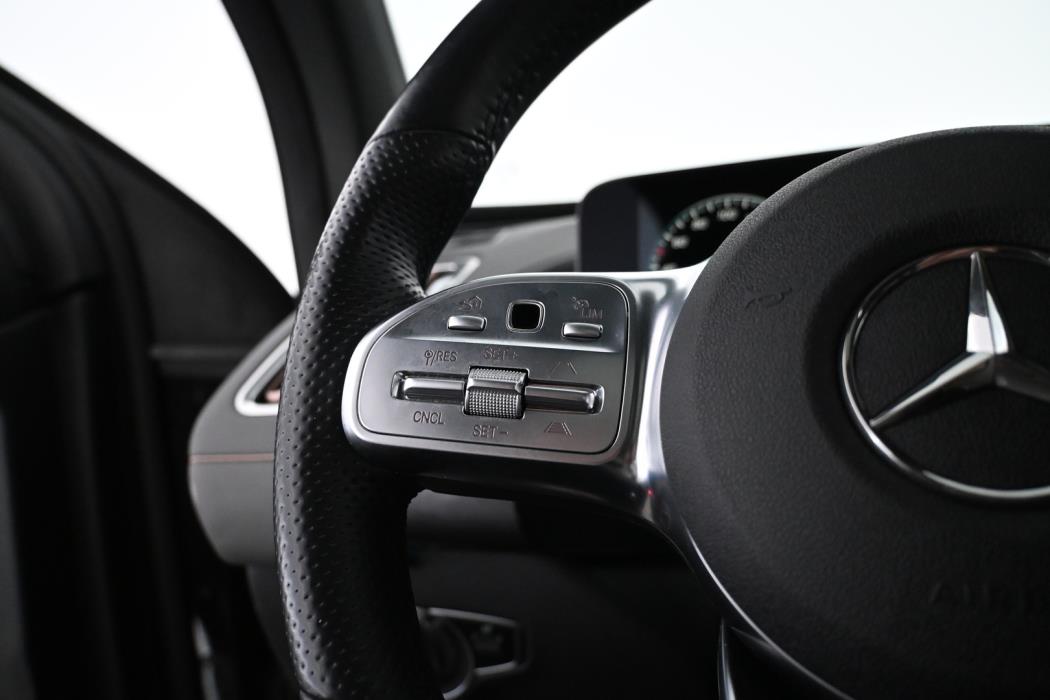 MERCEDES-BENZ EQC 2021