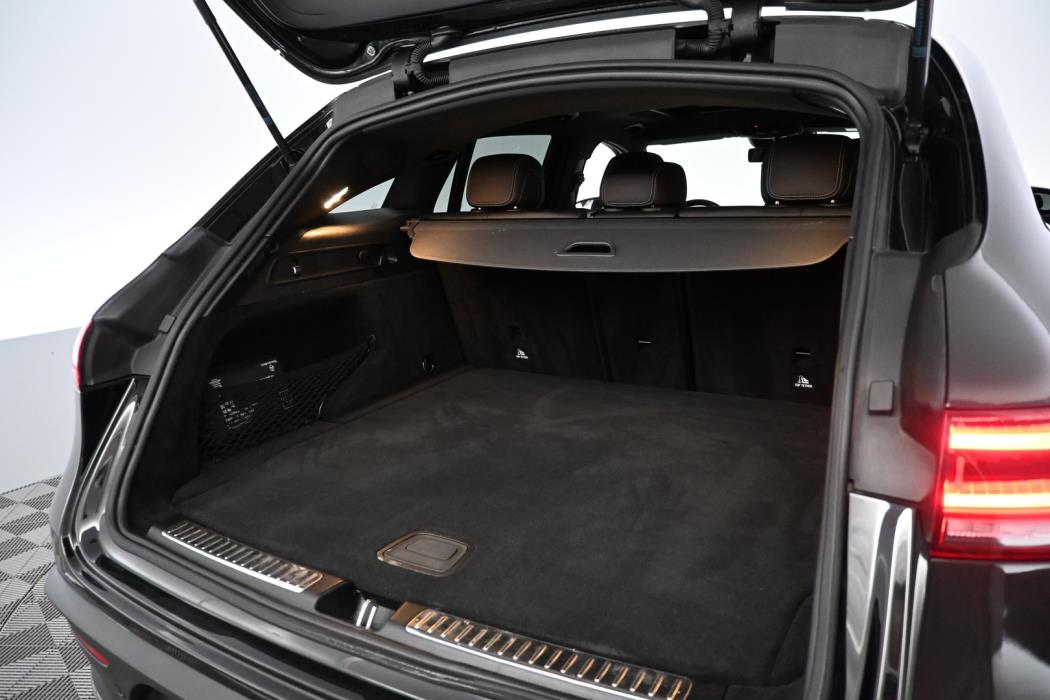 MERCEDES-BENZ EQC 2021