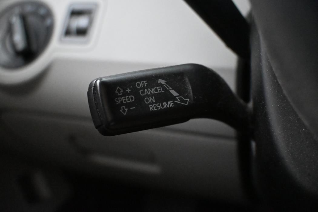VOLKSWAGEN Passat 2010