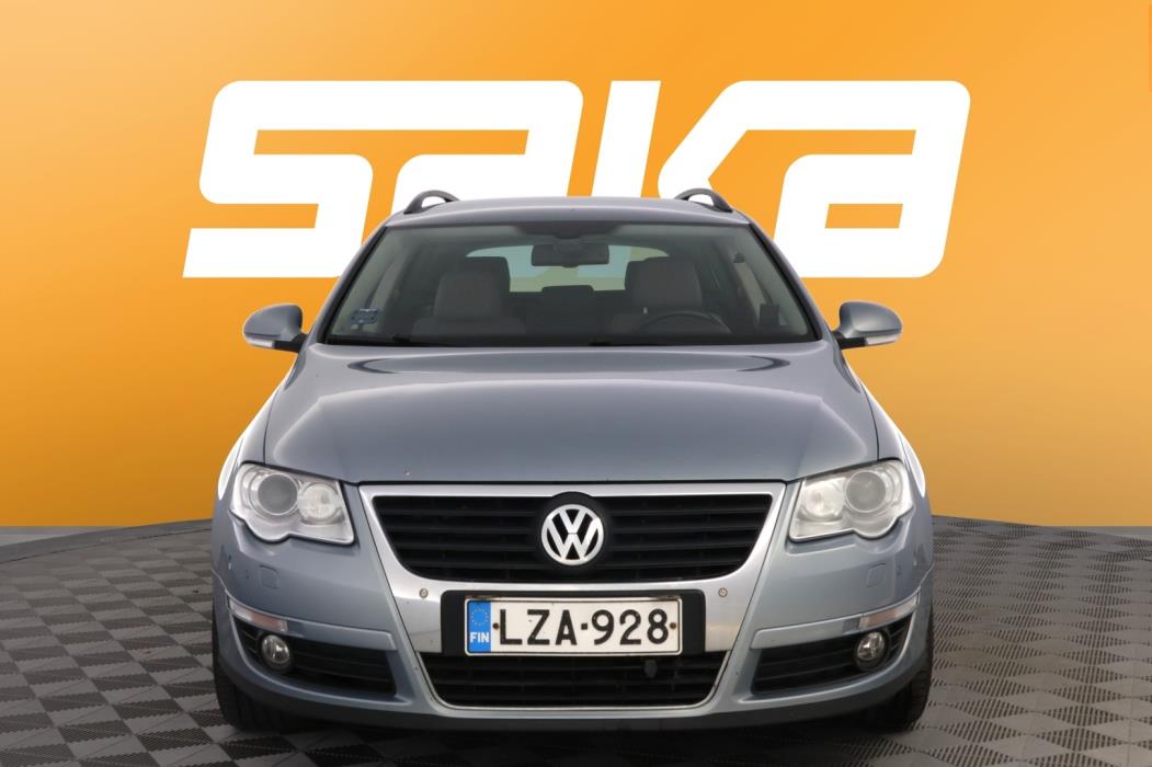 VOLKSWAGEN Passat 2010