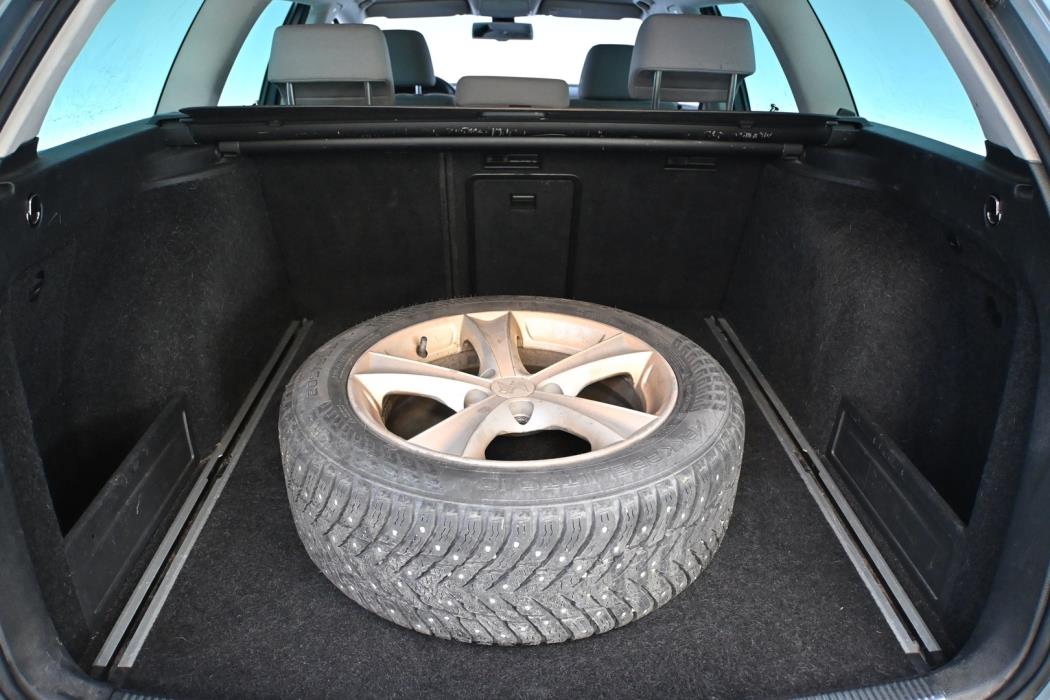 VOLKSWAGEN Passat 2010