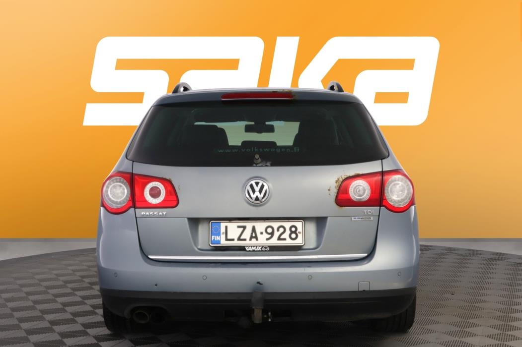 VOLKSWAGEN Passat 2010
