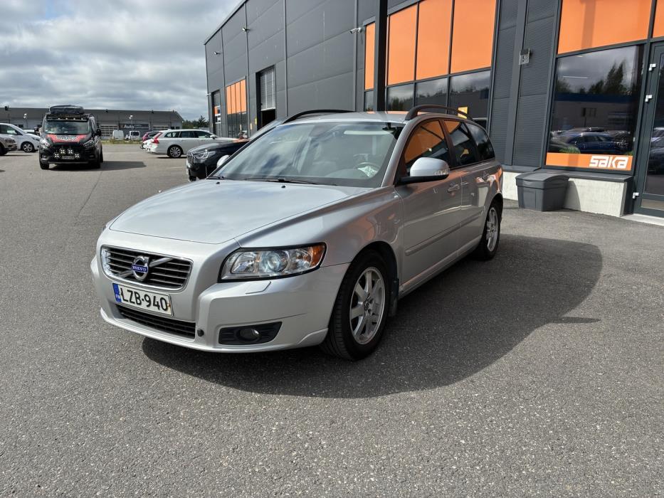 VOLVO V50 2011