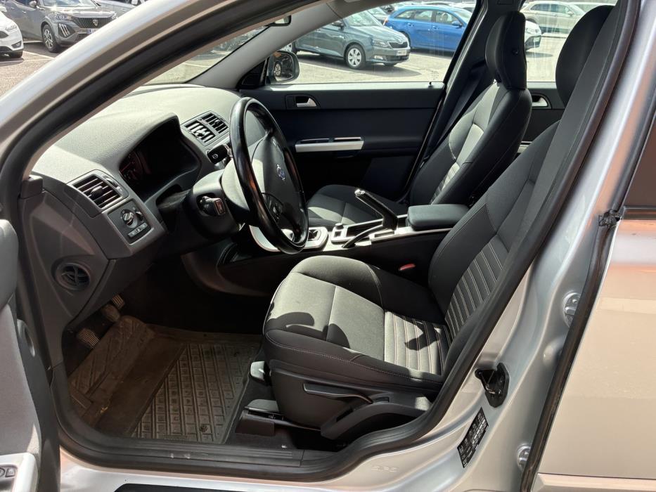 VOLVO V50 2011