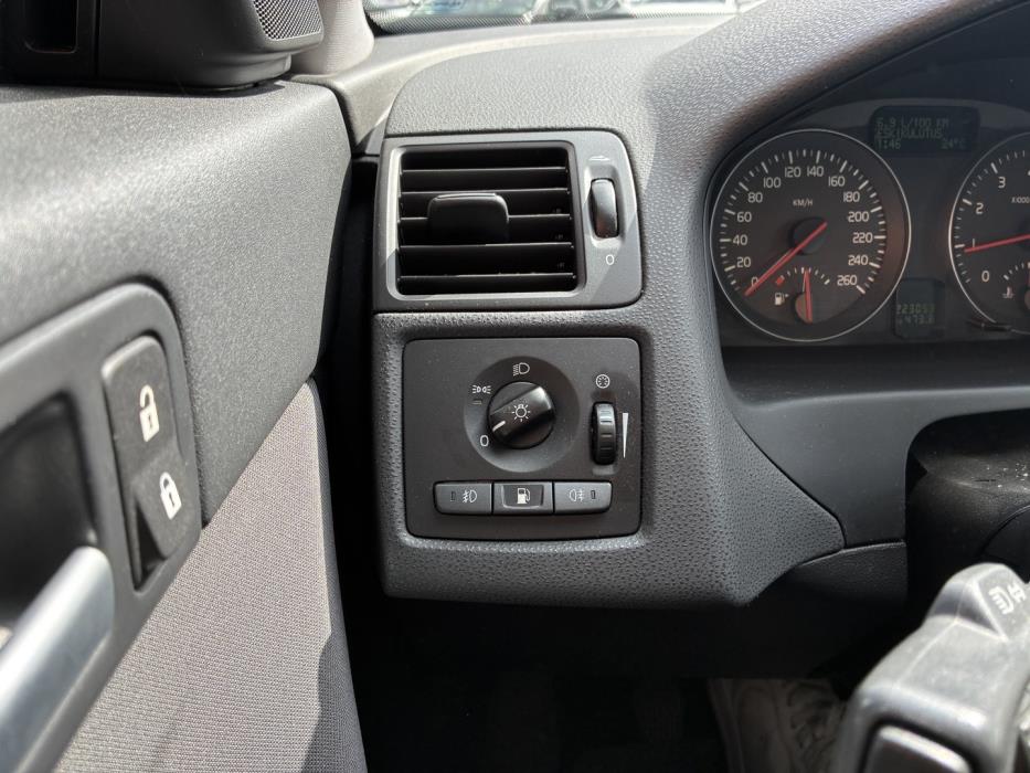 VOLVO V50 2011