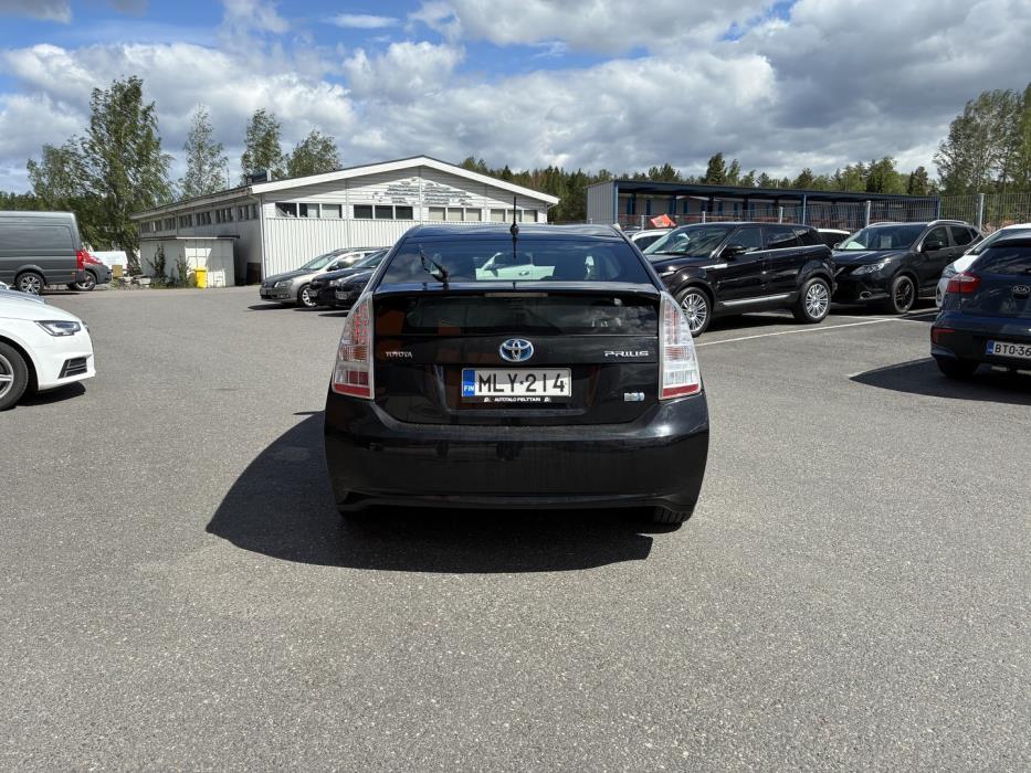 TOYOTA Prius 2010