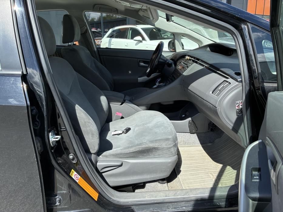 TOYOTA Prius 2010
