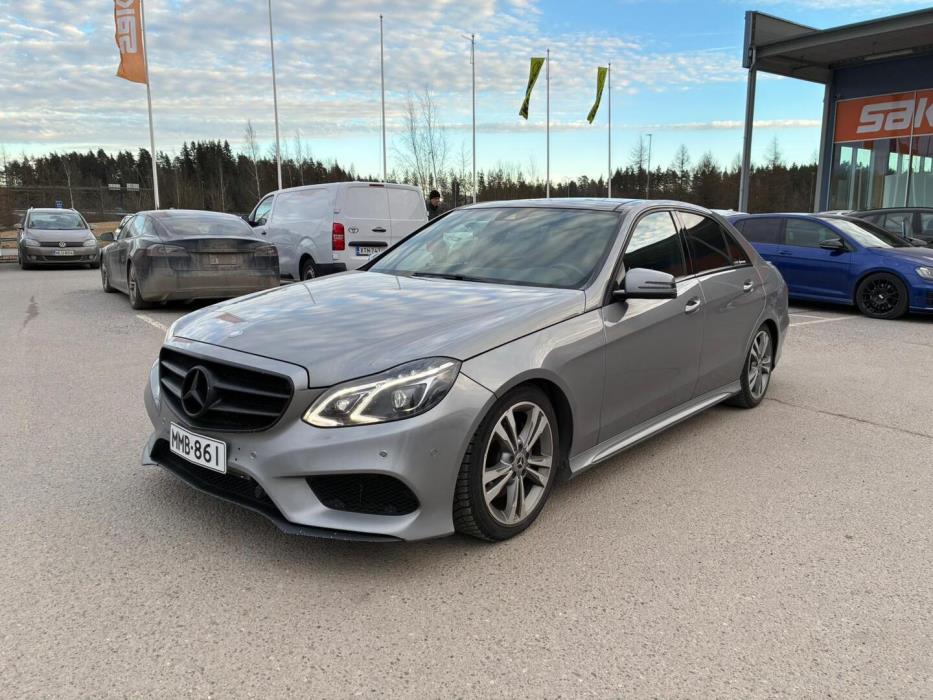 MERCEDES-BENZ E 2015