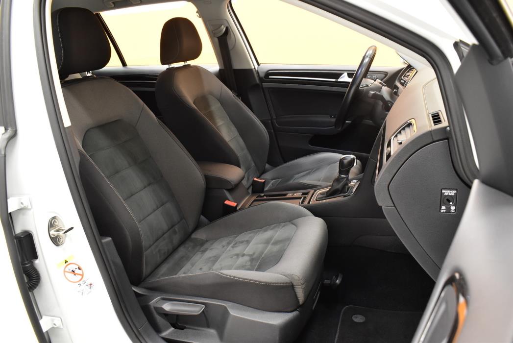 VOLKSWAGEN Golf 2018