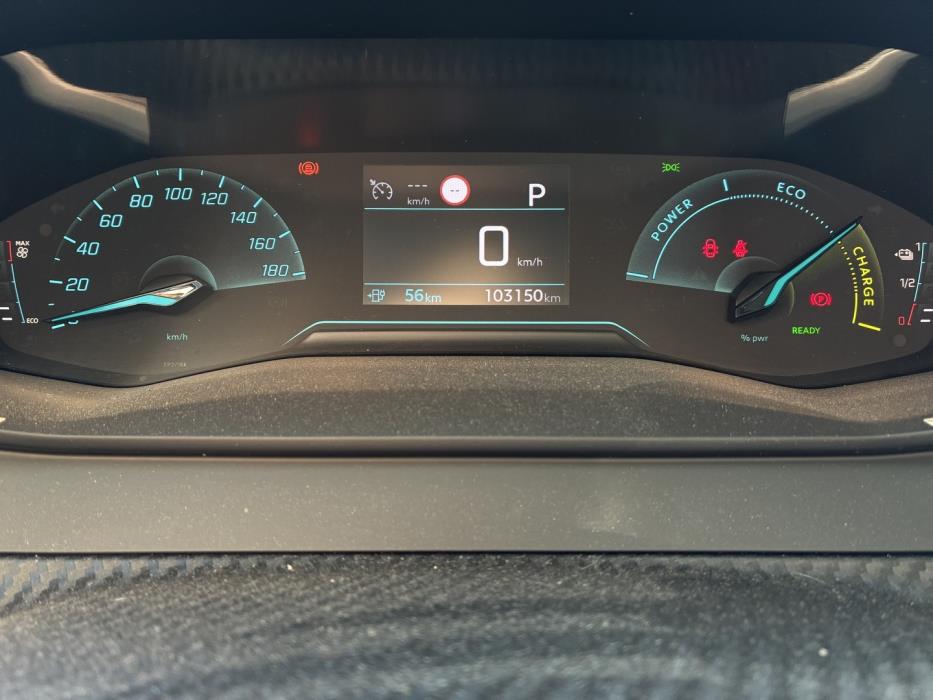 PEUGEOT E-2008 2021