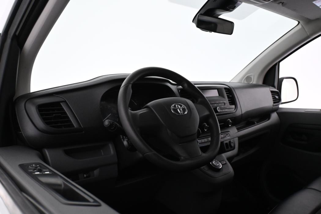 TOYOTA Proace 2021