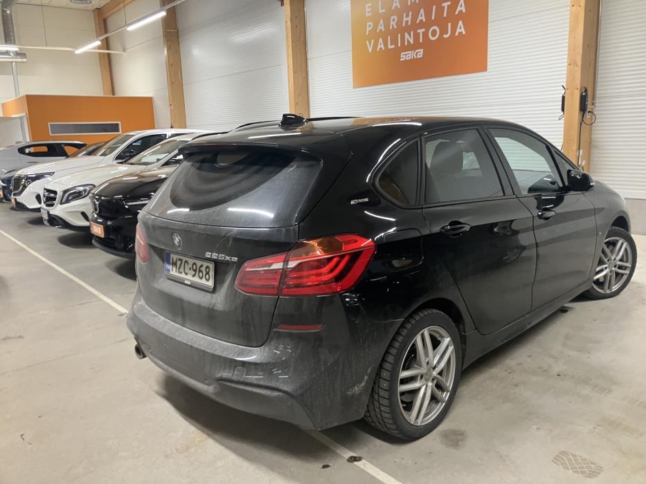 BMW 225 2019