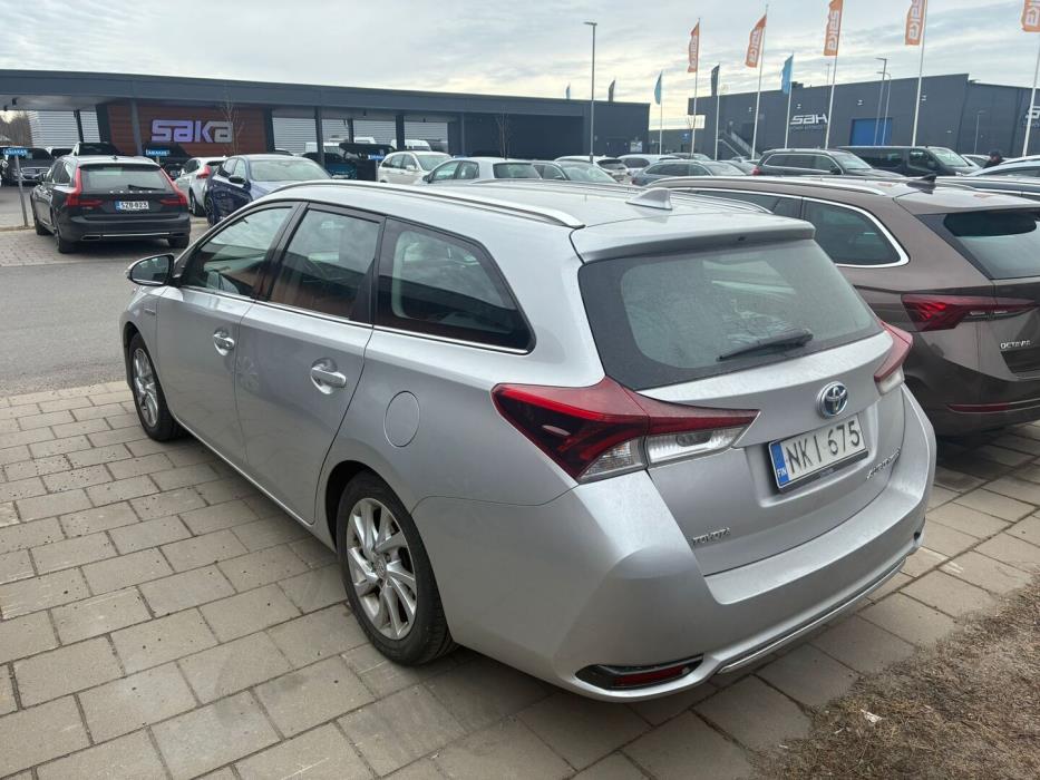 TOYOTA Auris 2016