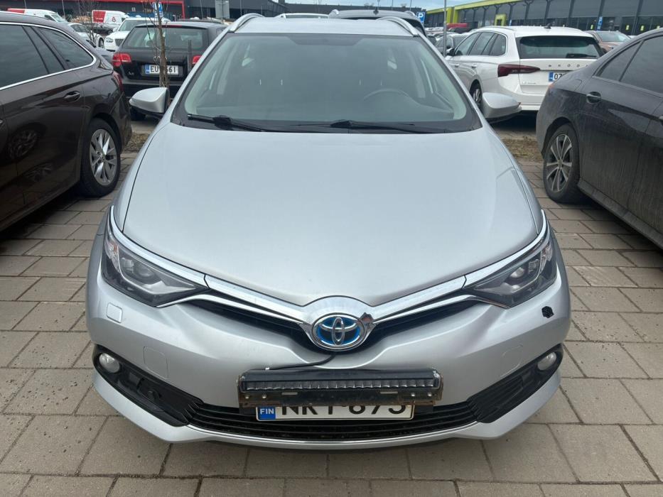 TOYOTA Auris 2016