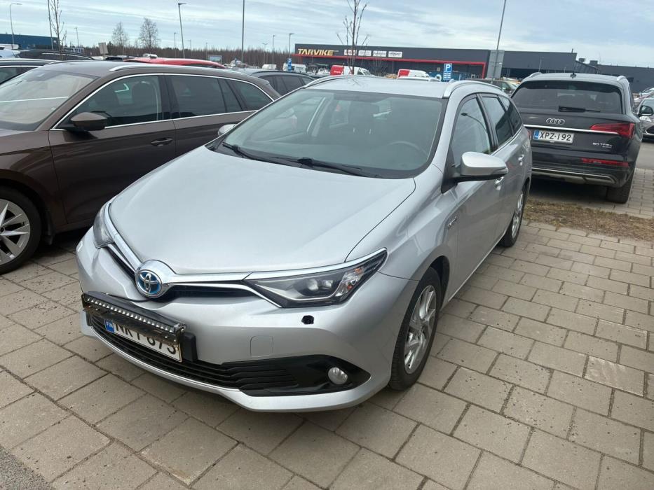 TOYOTA Auris 2016