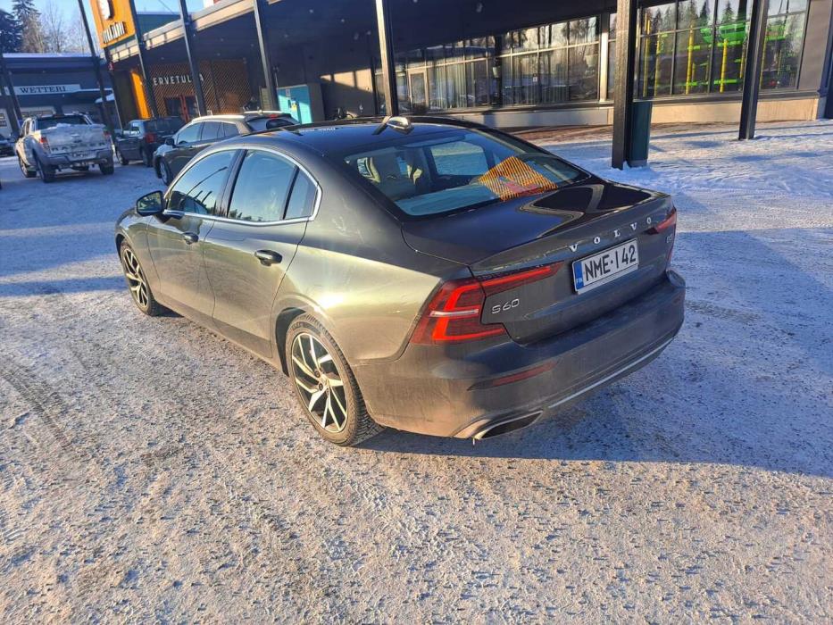 VOLVO S60 2021