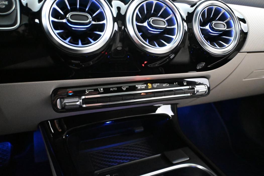 MERCEDES-BENZ CLA 2022