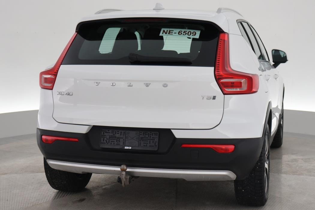 VOLVO XC40 2020