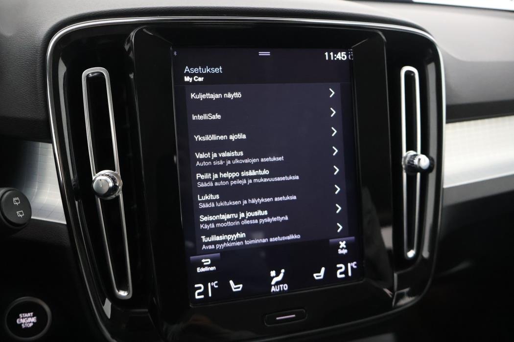 VOLVO XC40 2020