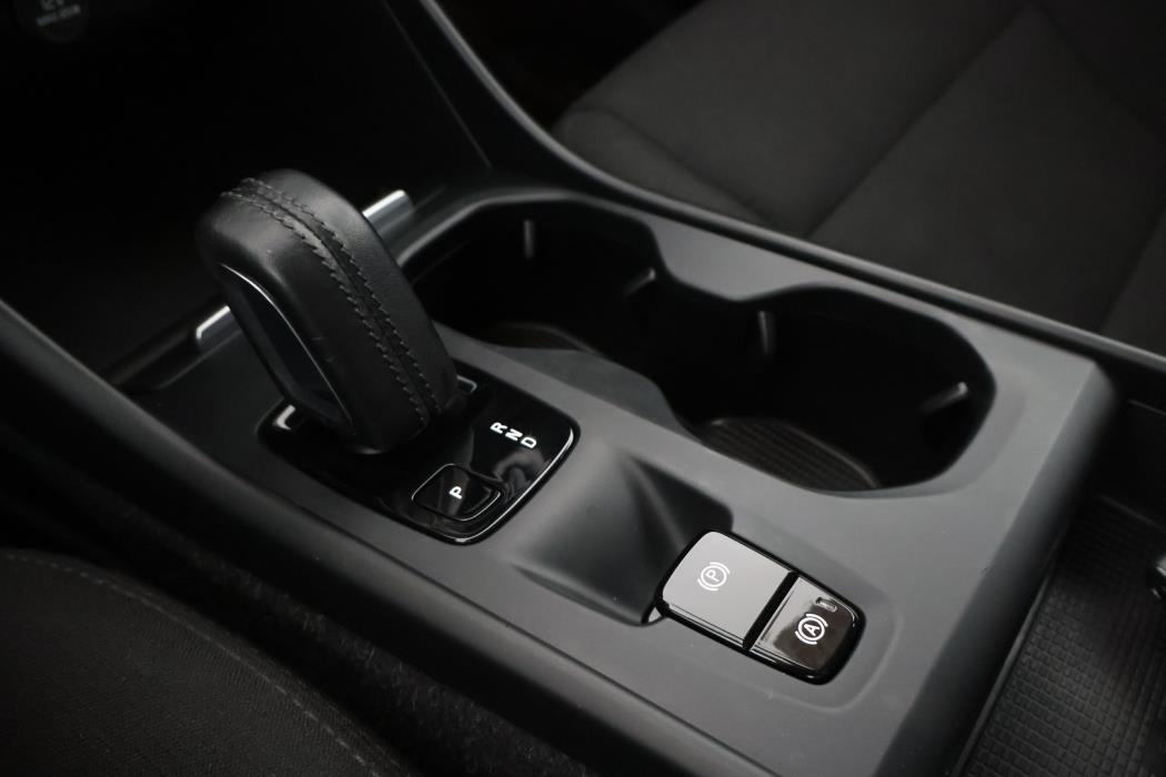 VOLVO XC40 2020