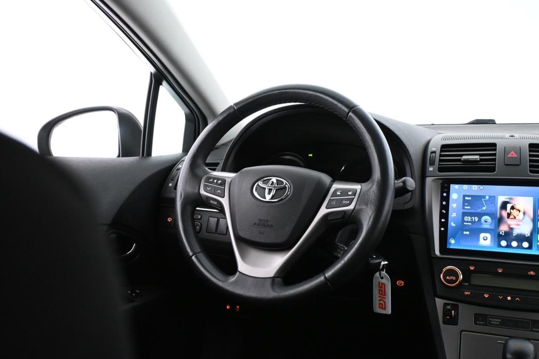 TOYOTA Avensis 2010