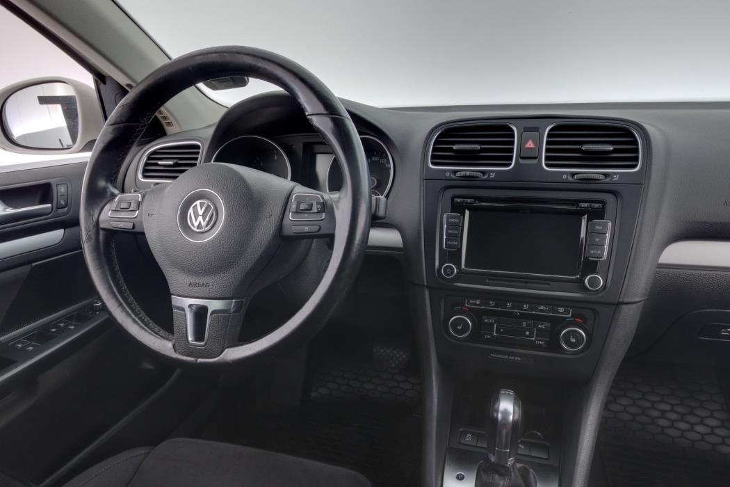 VOLKSWAGEN Golf 2013