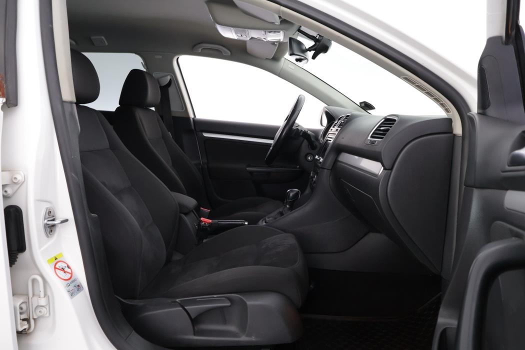 VOLKSWAGEN Golf 2013