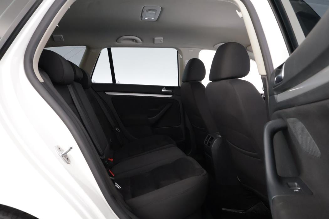 VOLKSWAGEN Golf 2013