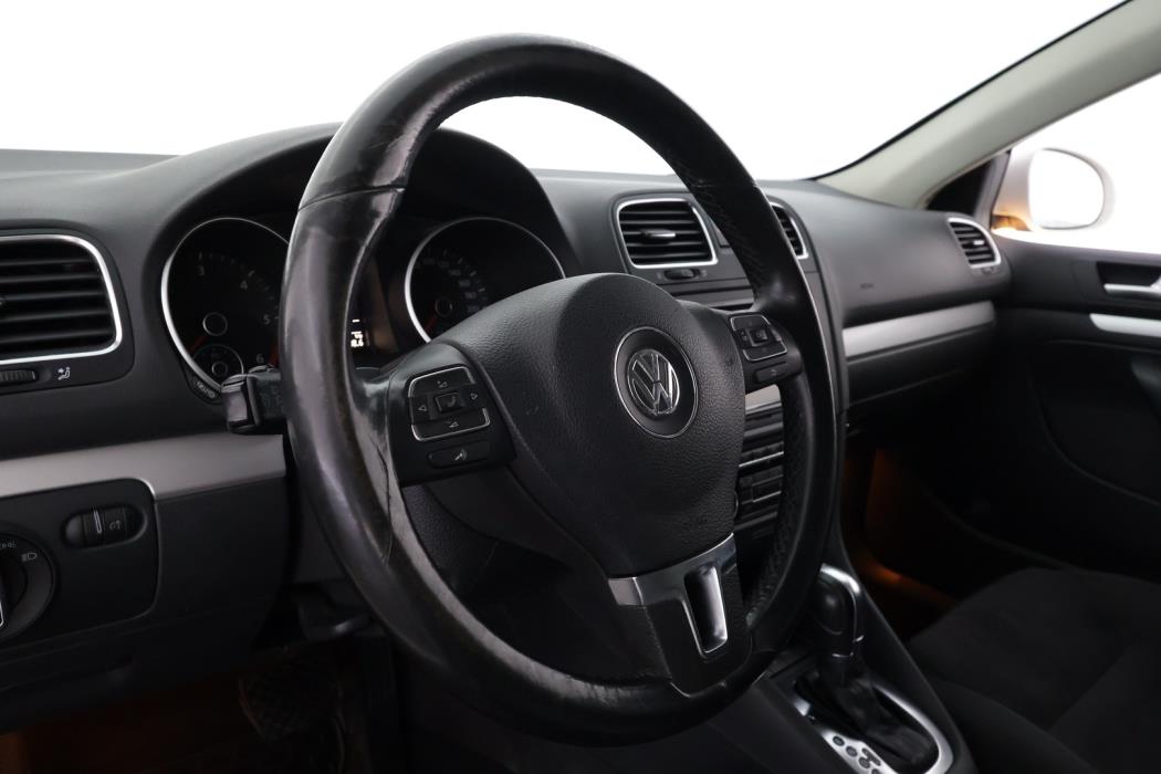 VOLKSWAGEN Golf 2013