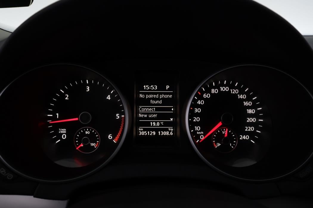 VOLKSWAGEN Golf 2013