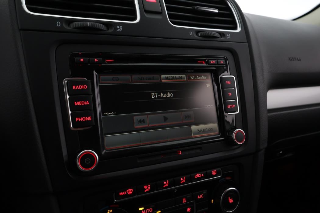 VOLKSWAGEN Golf 2013