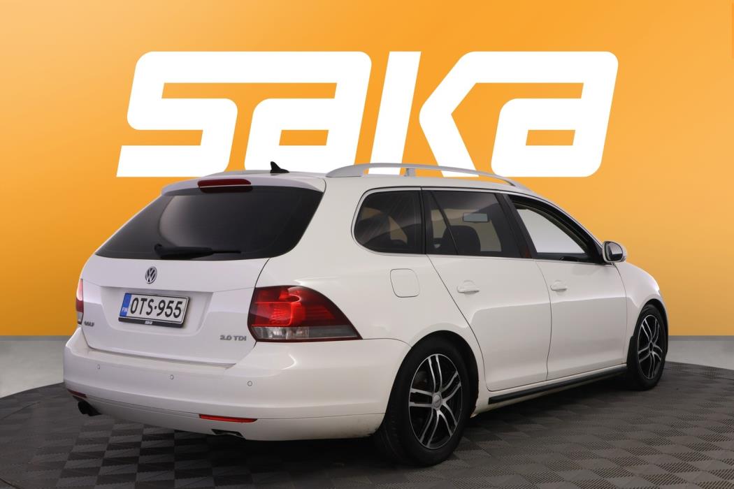 VOLKSWAGEN Golf 2013
