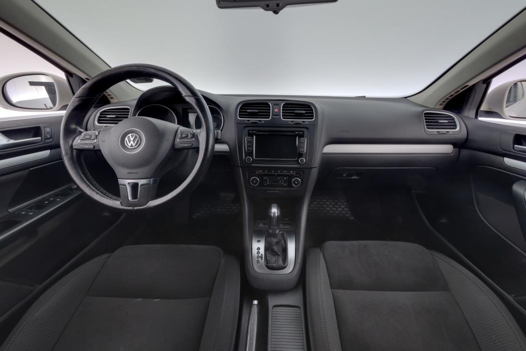 VOLKSWAGEN Golf 2013
