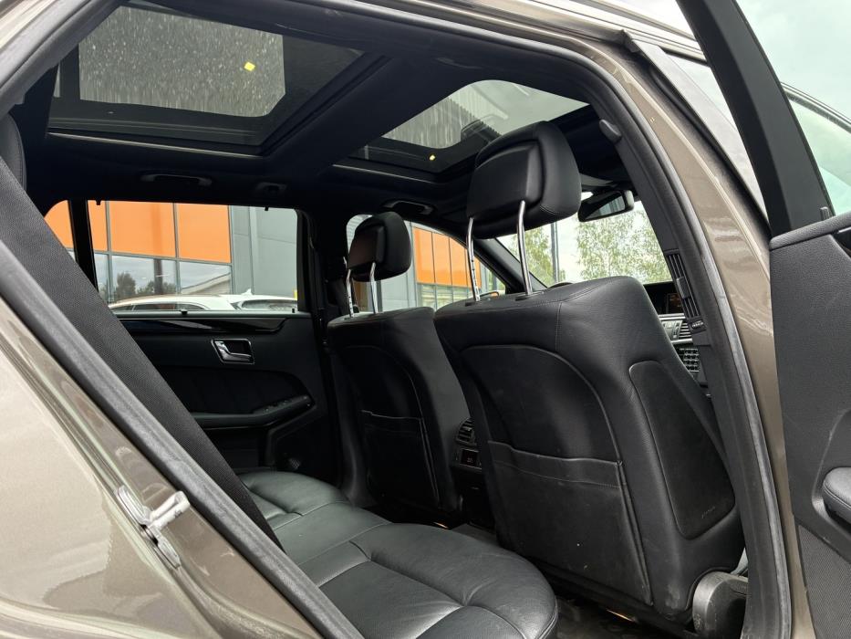 MERCEDES-BENZ E 2011