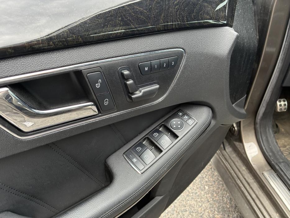 MERCEDES-BENZ E 2011