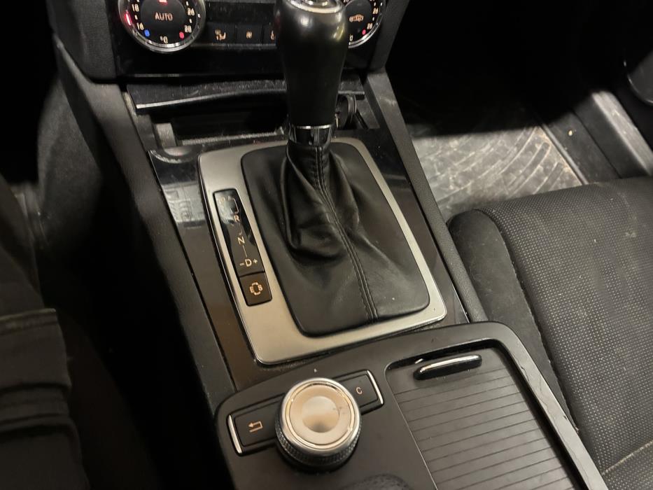 MERCEDES-BENZ C 2011