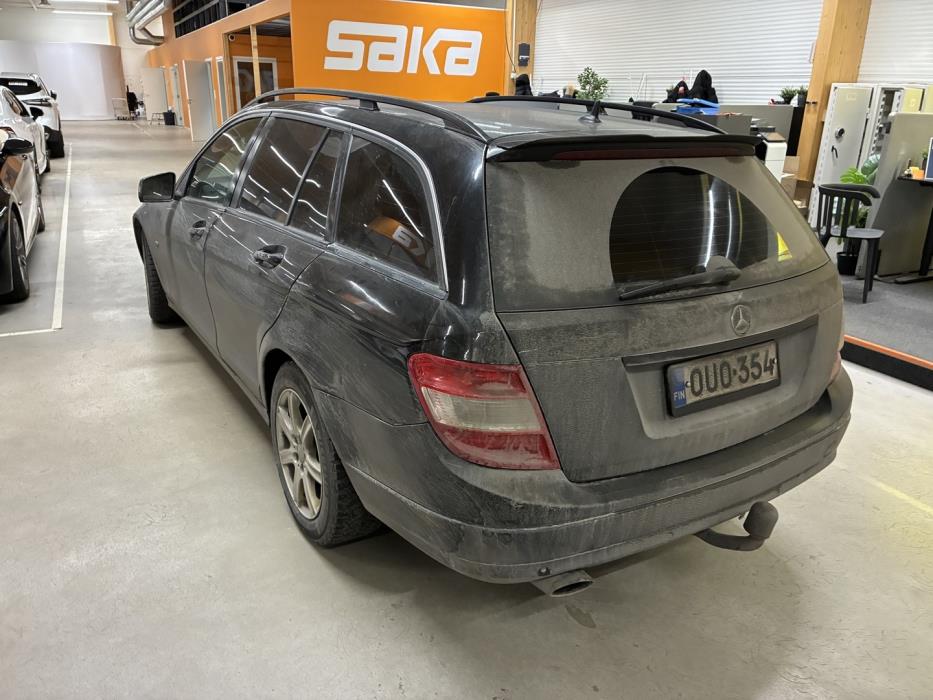 MERCEDES-BENZ C 2011