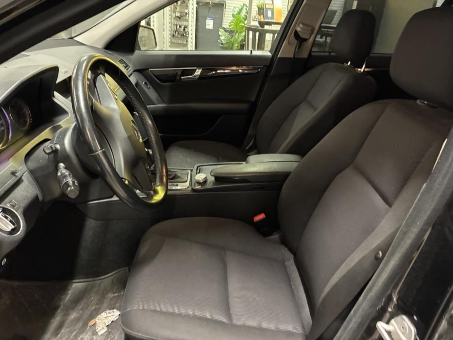 MERCEDES-BENZ C 2011