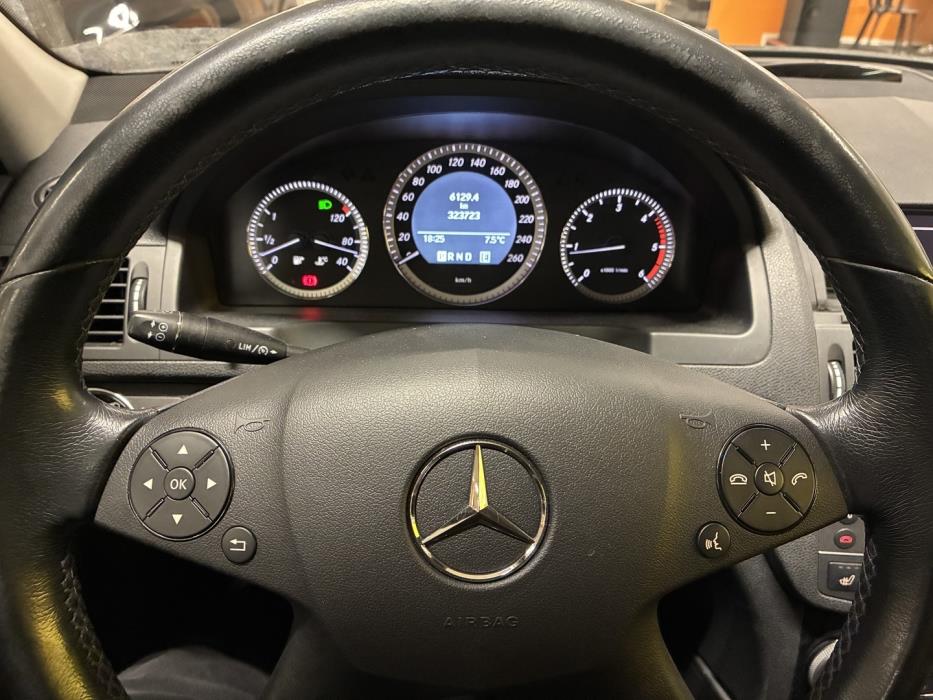 MERCEDES-BENZ C 2011