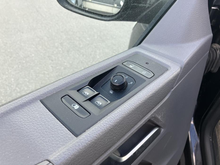 VOLKSWAGEN Transporter 2022