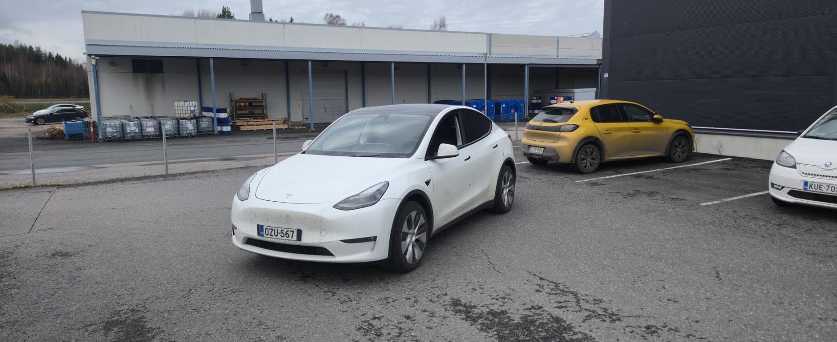 TESLA Model Y 2023