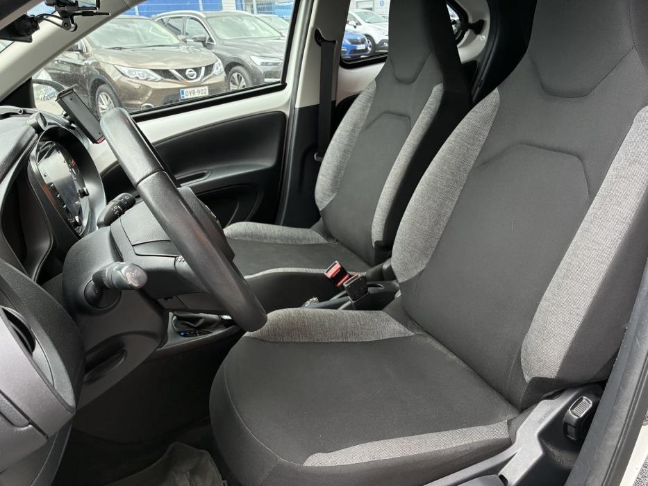 TOYOTA Aygo X 2023
