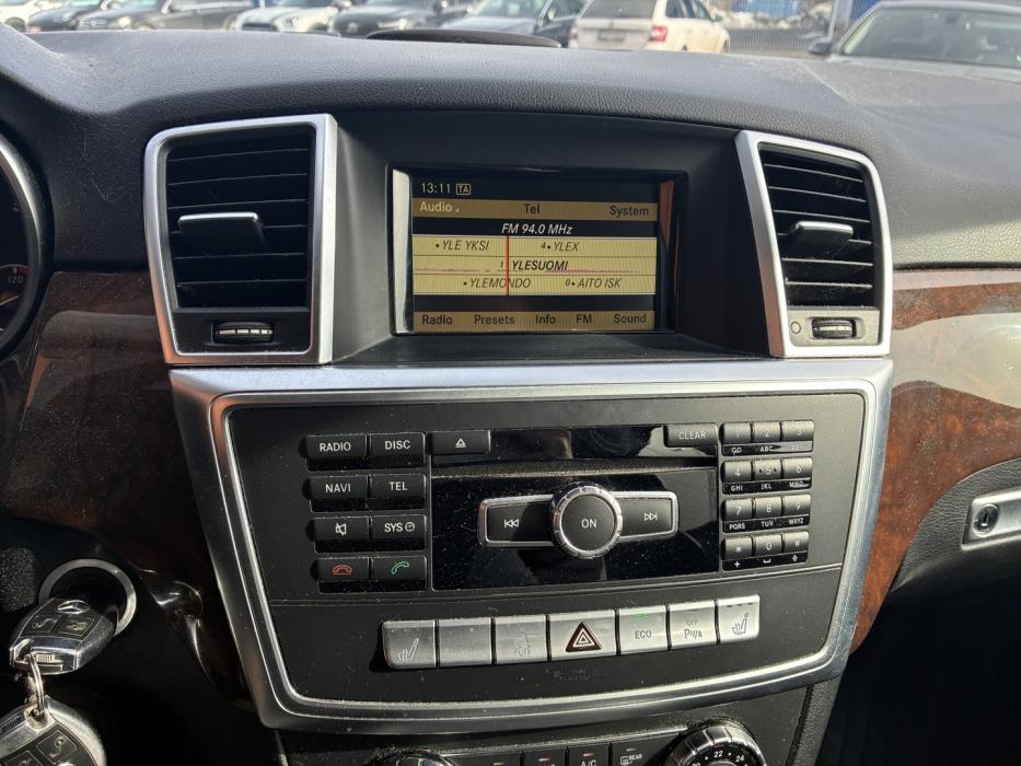 MERCEDES-BENZ ML 2012