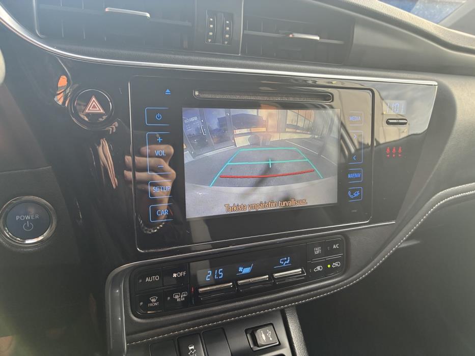 TOYOTA Auris 2016