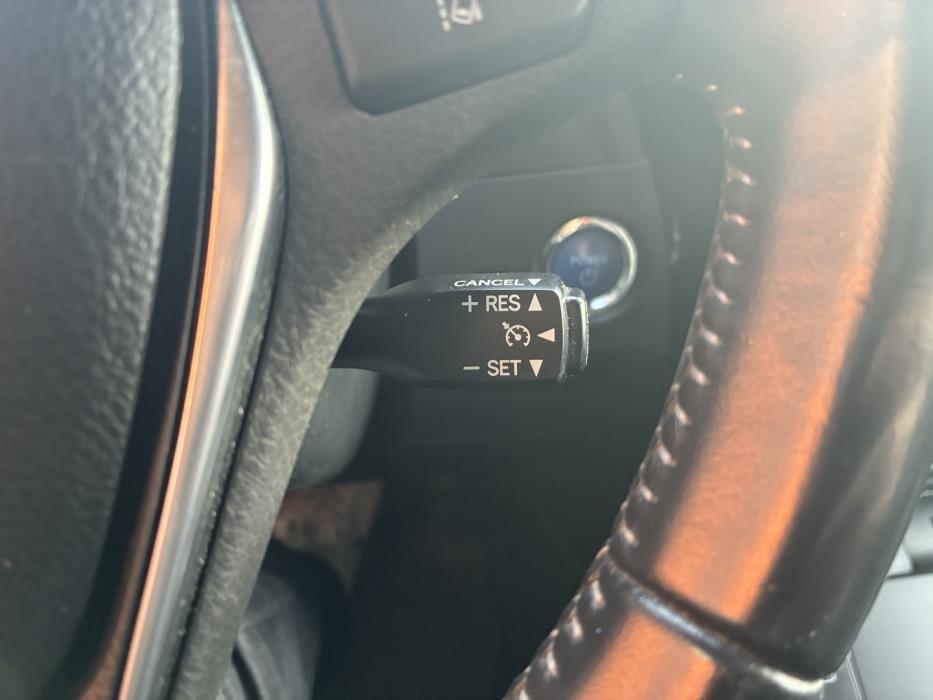 TOYOTA Auris 2016