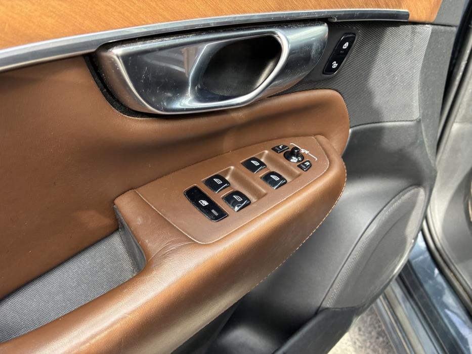 VOLVO XC90 2019